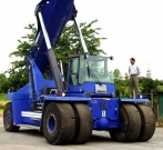 Reachstacker